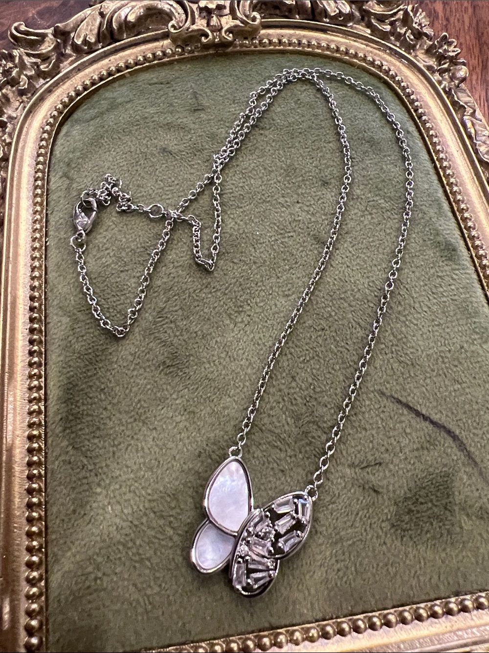 Copper plated Silver Butterfly Pendant Necklace mother of pearl rhinestone